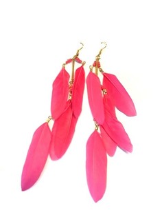 Pendientes de plumas rosa estilo Ibiza (1 ud.)