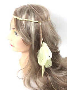 Diadema Trenzada de Estilo Ibiza con Plumas - Amarillo Pastel (1 ud)