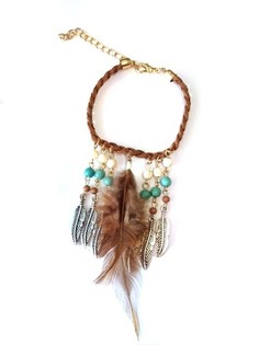 Pulsera Estilo Ibiza Marr&oacute;n con Pluma (1 ud)