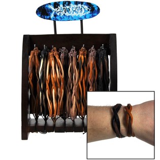 PULSERAS DE CUERO TRENZADO EN EXPOSITOR DE MADERA (93 uds)